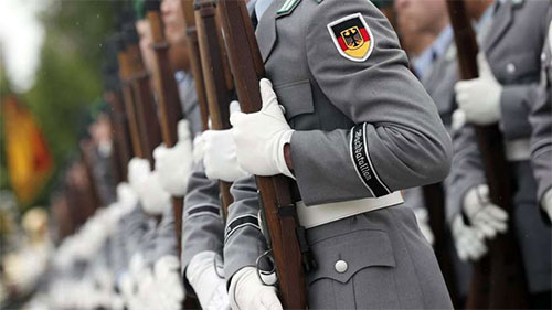 Alemania investiga casos de extremismo en sus Fuerzas Armadas Alemania investiga casos de extremismo en sus Fuerzas Armadas